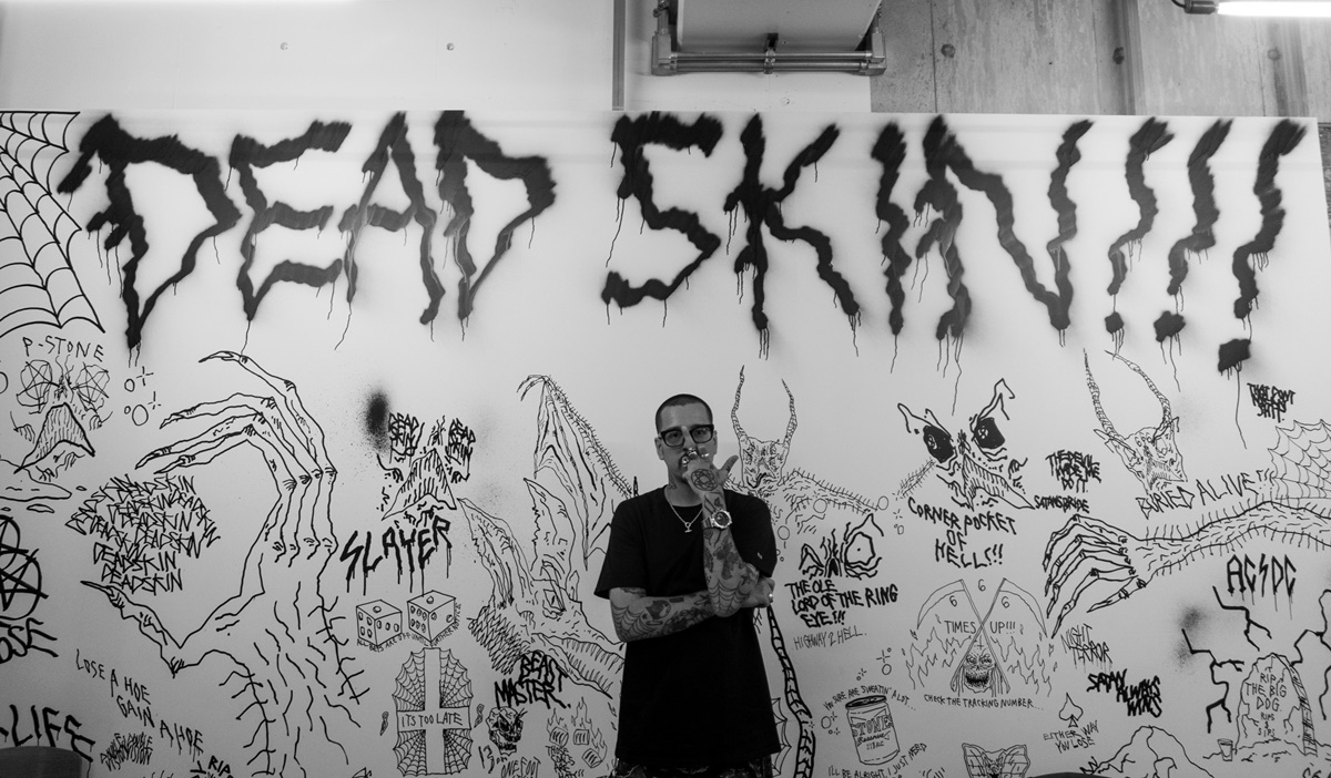 Порно көру аяқты жалайды