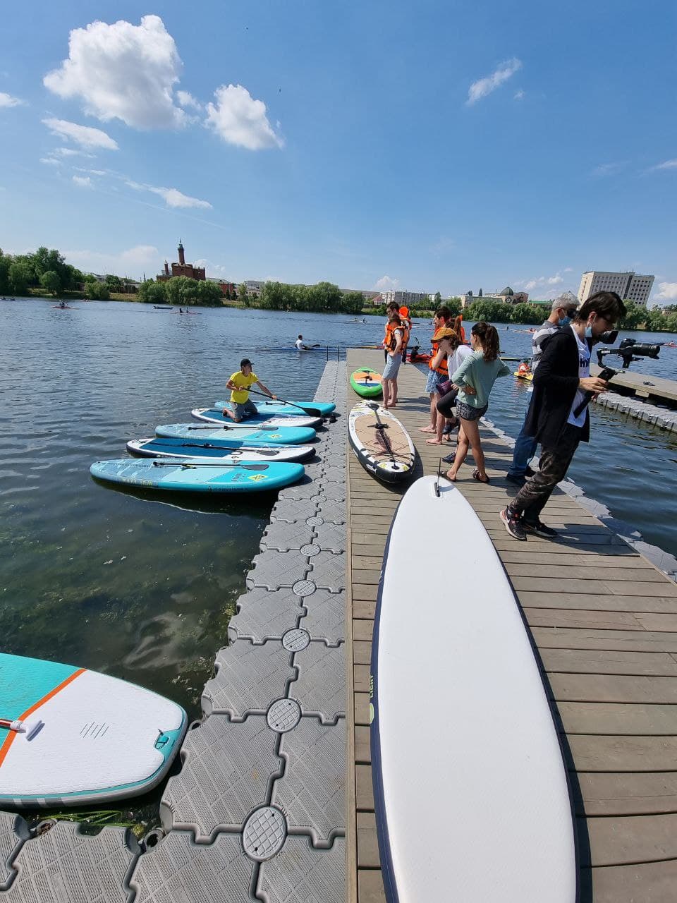 На озере Кабан открылся прокат SUP-бордов | Enter