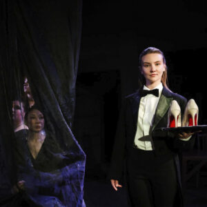 10 Трагикомедия абсурда «Вдовы»