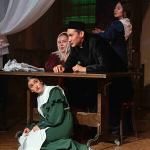 ___0000s_0014_Спектакль о страсти к своему делу «Табу»