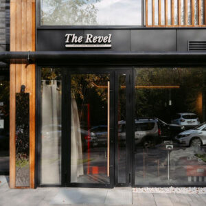 15.-Закрытие-ресторана-The-Revel