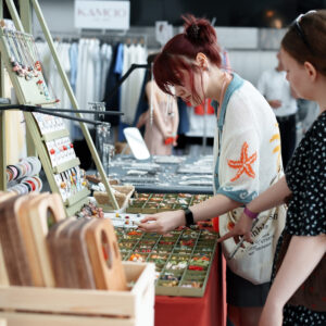 __0019_Open space market в Зооботосаду