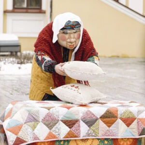 8 Показ уличного спектакля от Руслана Риманас - Моноспектакль в жанре клоунады- «Сундук Абики» (рус. Сундук Бабули)